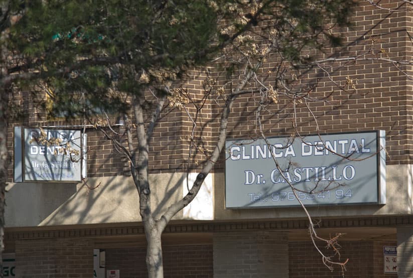 Fachada de Clínica Dental Castillo en Zaragoza
